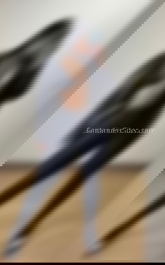 Carolina, hermosa morenaza colombiana. 611250783. Citas en SANTANDER, SANTANDER. www.santandercitas.com.