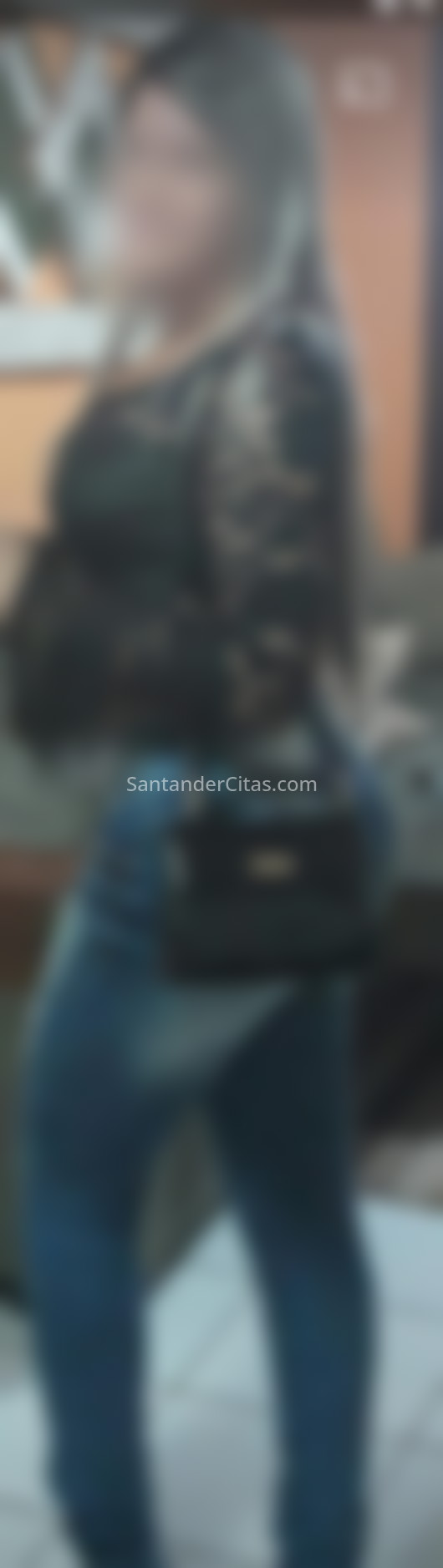 Gabryella, risueña y extrovertida. 631080967. Citas en SANTANDER, SANTANDER. www.santandercitas.com.
