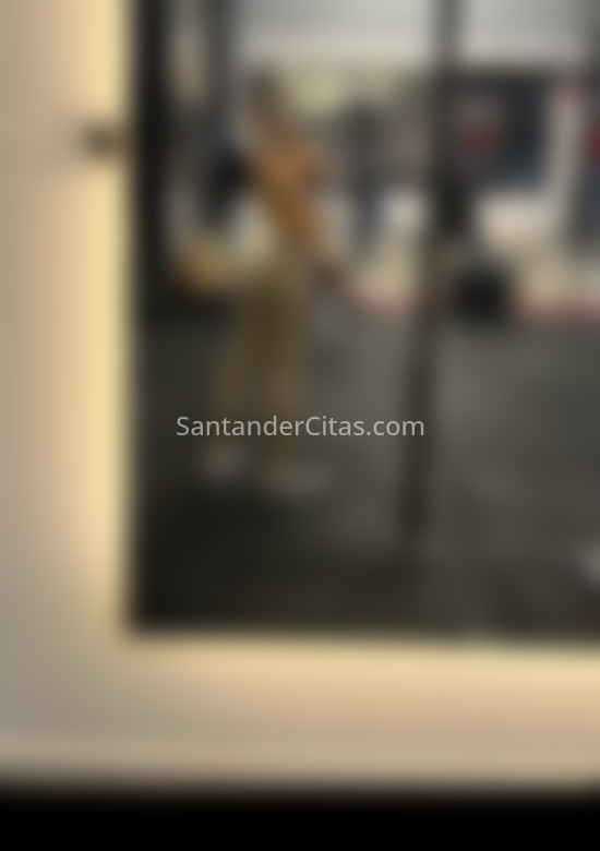 Sofía, brasileña de 22 años. 613477874. Citas en SANTANDER, SANTANDER. www.santandercitas.com.