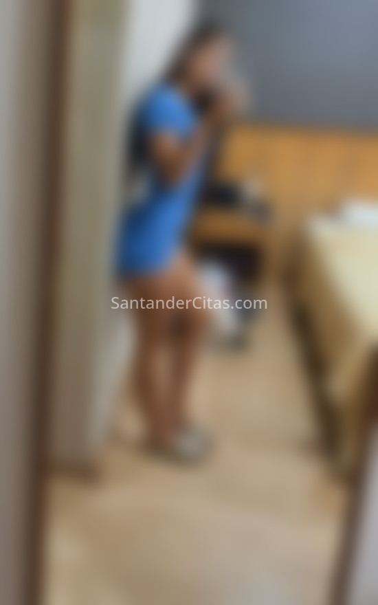 Sofía, brasileña de 22 años. 613477874. Citas en SANTANDER, SANTANDER. www.santandercitas.com.