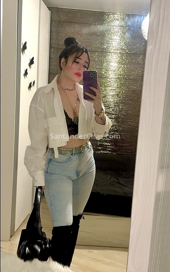 Estefanía, colombiana de 24 años. 657079810. Citas en SANTANDER, SANTANDER. www.santandercitas.com.