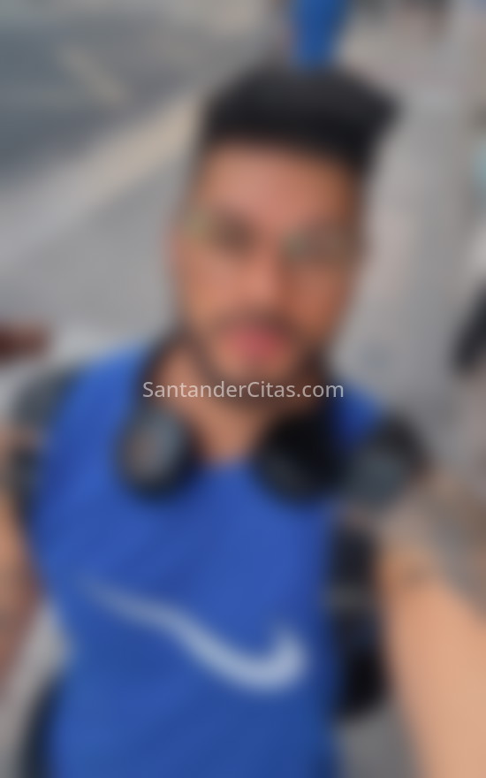 Junior, brasileño. 610009262. Citas en SANTANDER, SANTANDER. www.santandercitas.com.