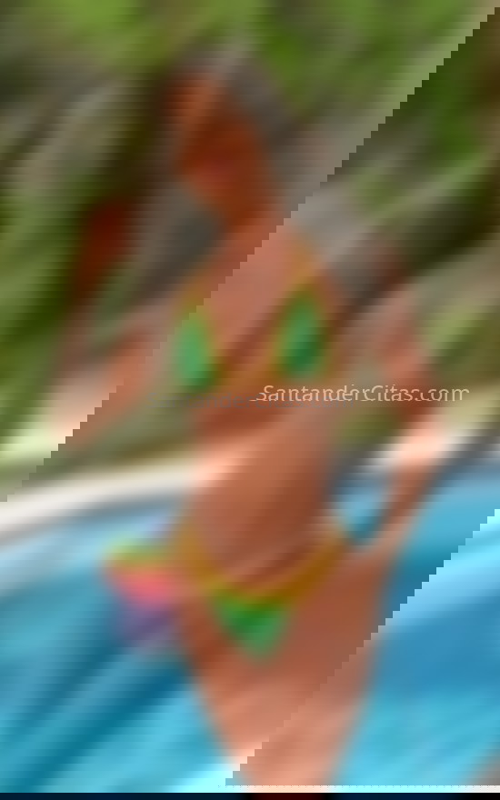 Clara, deslumbrante jovencita brasileña. 661841157. Citas en SANTANDER, SANTANDER. www.santandercitas.com.