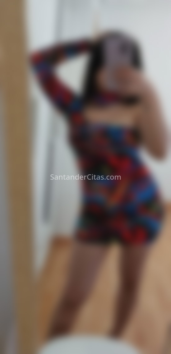 Nazarena, morena latina. 634189873. Citas en SANTANDER, SANTANDER. www.santandercitas.com.