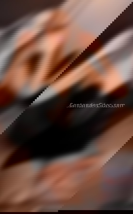 Larissa, joven brasileña. 612423115. Citas en SANTANDER, SANTANDER. www.santandercitas.com.