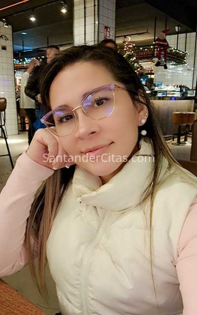 Laury, madurita recien llegada. 605465557. Citas en SANTANDER, SANTANDER. www.santandercitas.com.