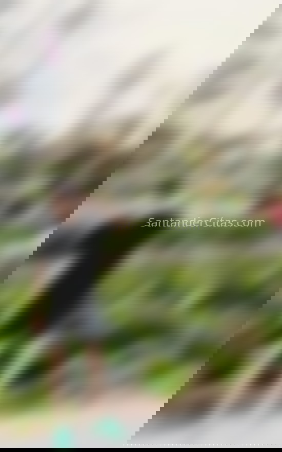 Carlos, niño latino. 685834553. Citas en SANTANDER, SANTANDER. www.santandercitas.com.