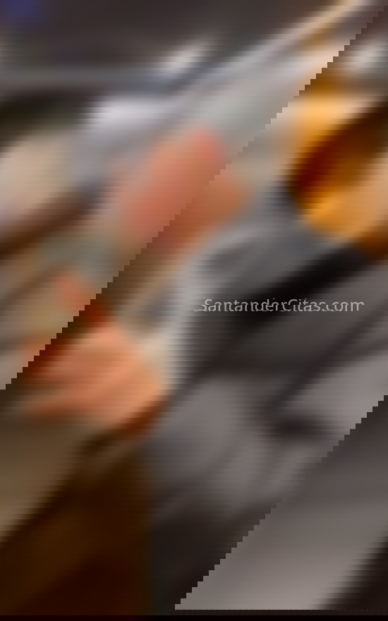 Carlos, niño latino. 685834553. Citas en SANTANDER, SANTANDER. www.santandercitas.com.